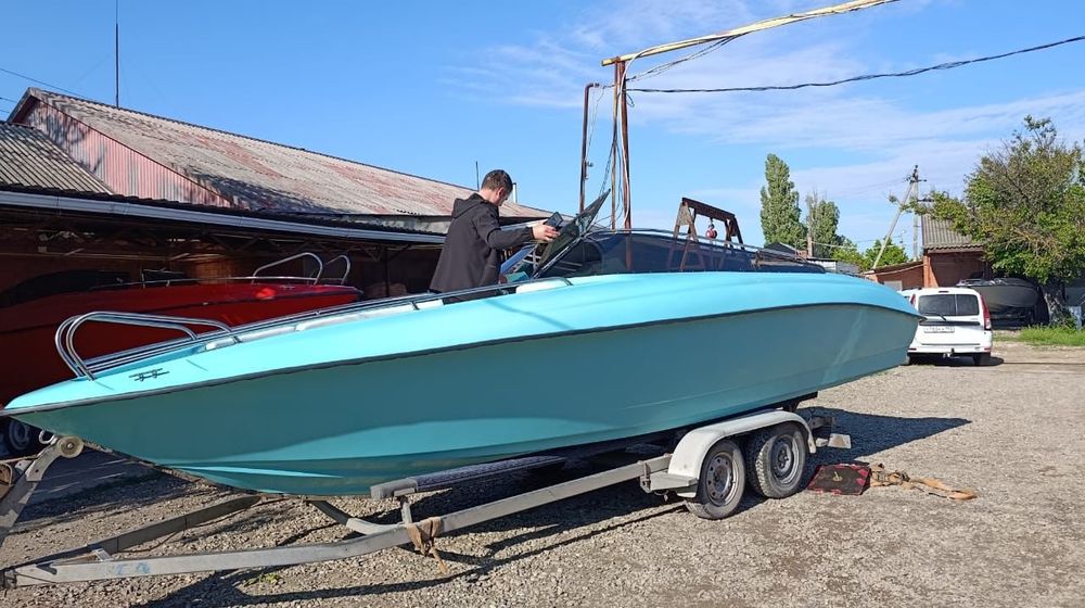 В НАЛИЧИИ Катер Касатка 700 спорт с мотором Yamaha 200