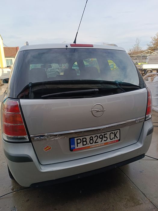 Opel Zafira 2.2i