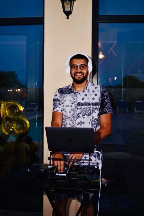 DJ pentru evenimente private • Nunți • Botezuri • Majorate • Corporate