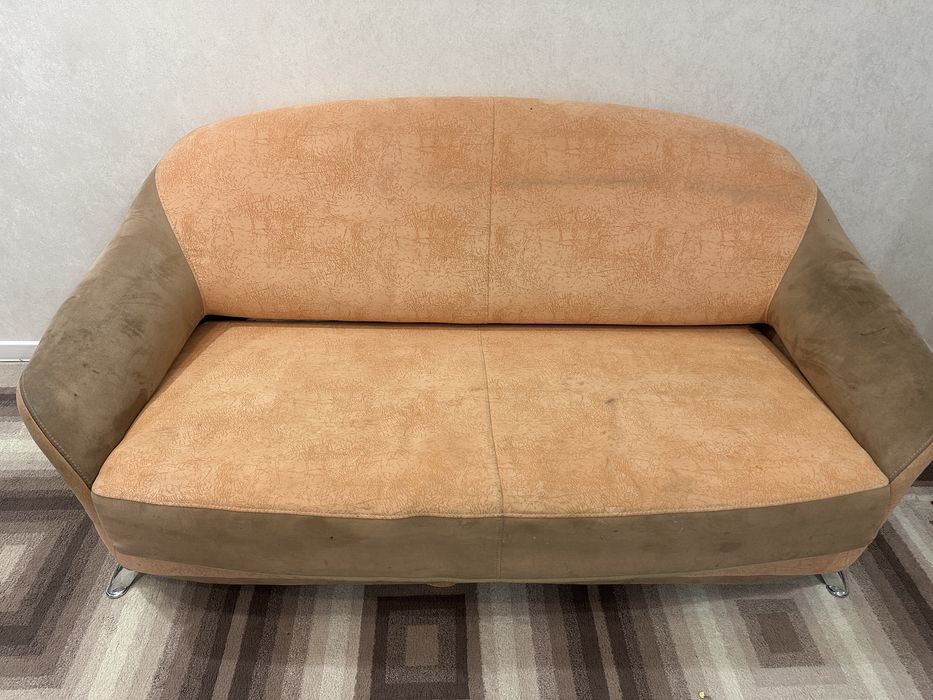 Диван двуспальный