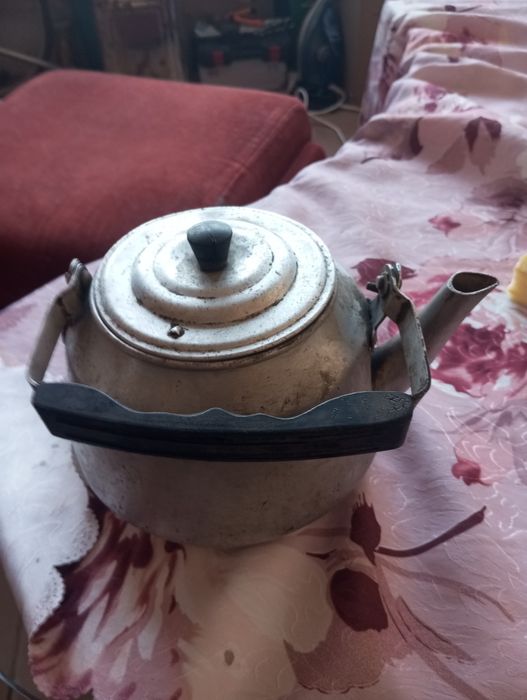 Алуминиев чайник от 60 години