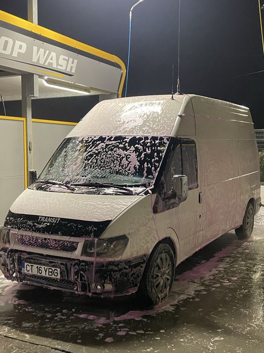 Vand sau schimb ford tranist 2.4 125 CP