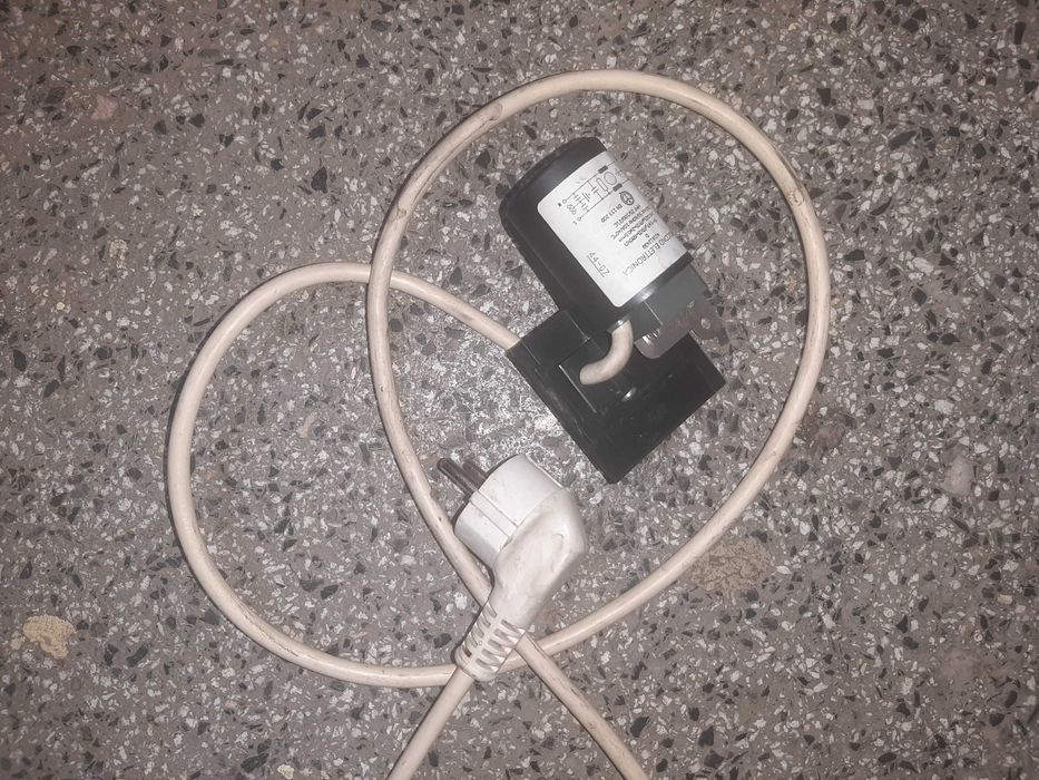 Захранващ кабел от пералня ariston avl 95