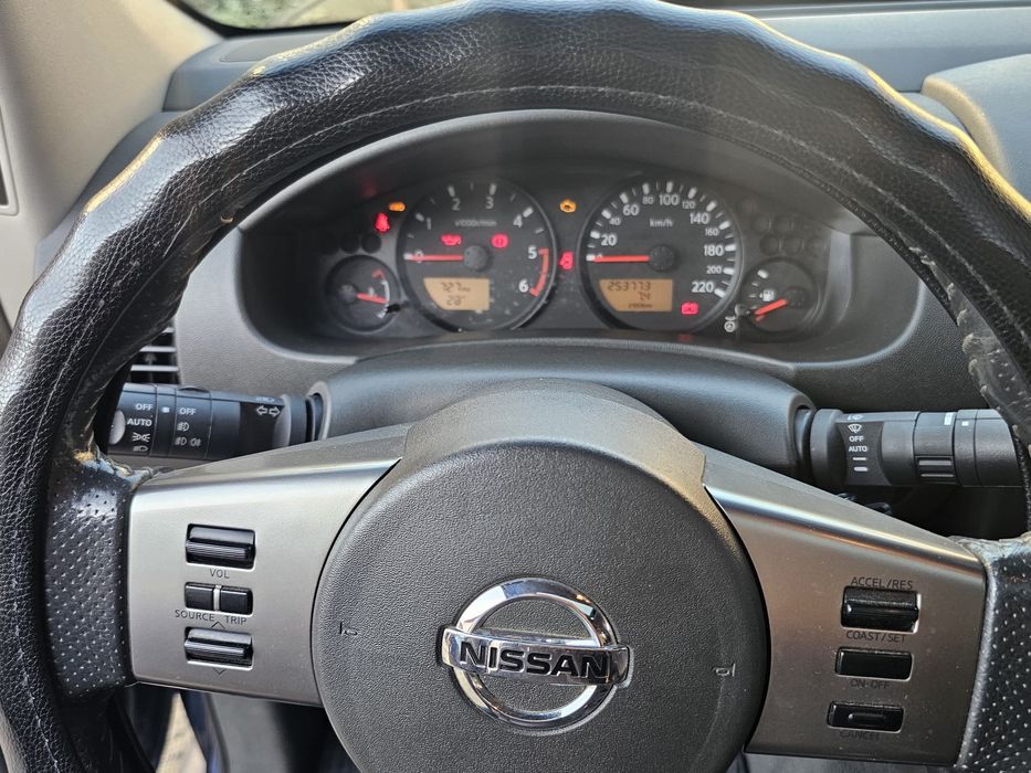 Nissan Navara D40