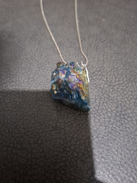 Colier Aura Cuartz piatra are 4 cm lungime