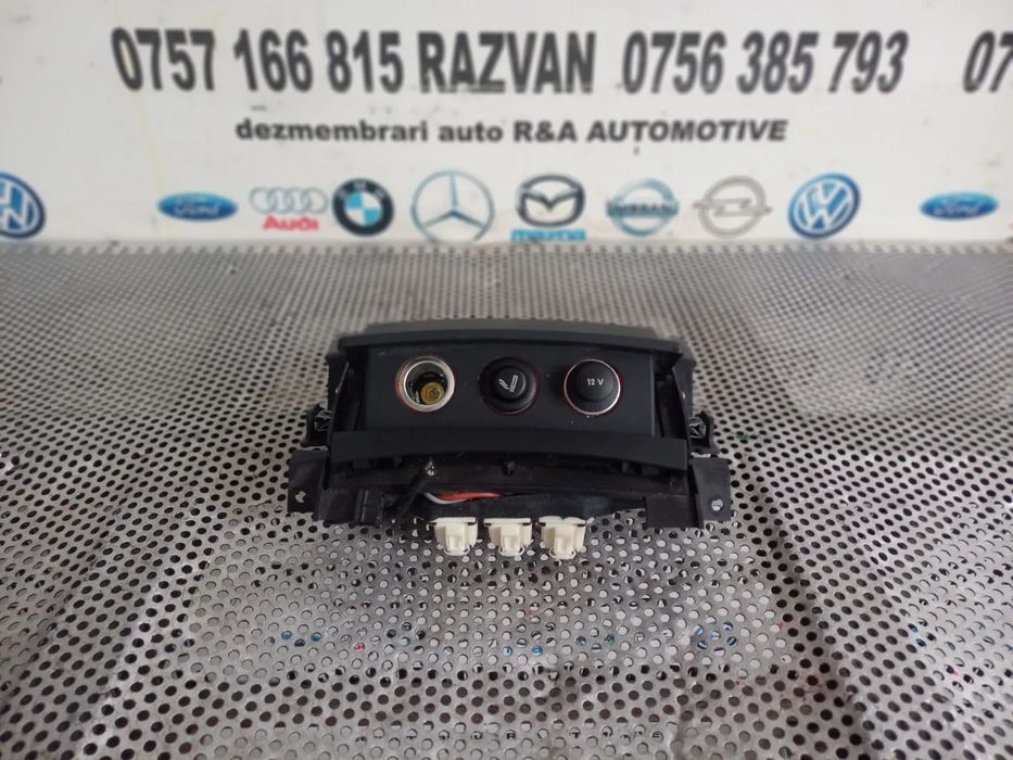 Priza Bricheta Spate Cotiera Audi A8 4H D4 An 2010-2011-2012-2013-2014-2015-2016-2017 Dezmembrez Au