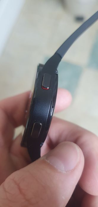 Продаю Samsung galaxy watch 4