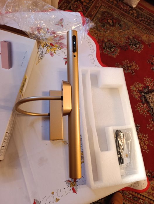 Aplica led cu touch și senzor de miscare