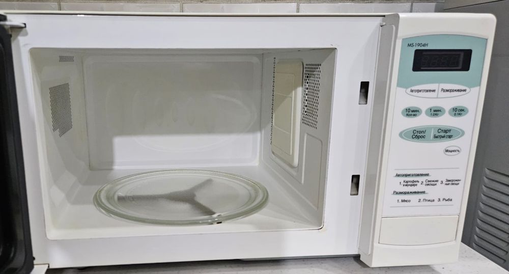 Микроволновка LG бу