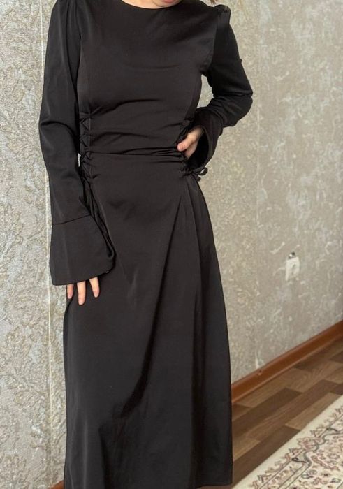 Чёрное элегантое платье