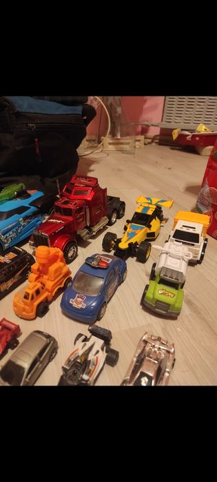 Vand 25 de masini pentru copii cu 35 de lei. Ploiesti, trimit in tara.