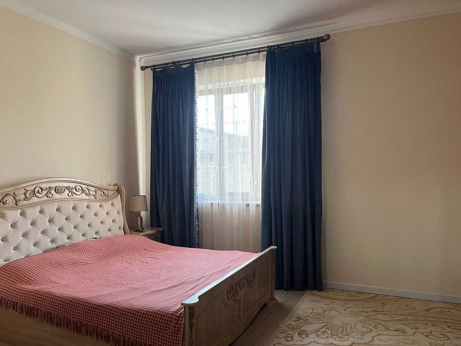 Продаётся дом. Ховли сотилвотти.