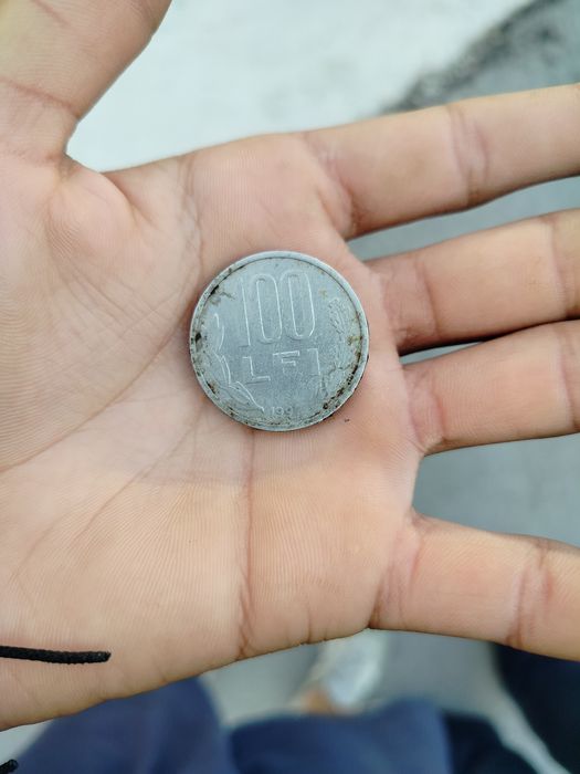 Moneda de 100 de lei