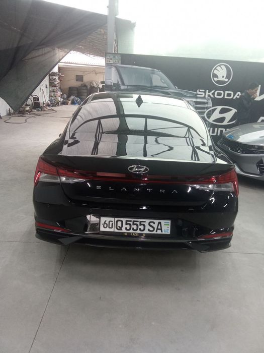 Hyundai Elantra 1,6 2-poz