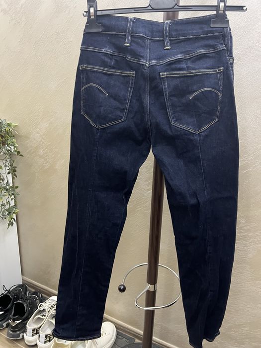 Дънки Calvin Klein, Pause Jeans