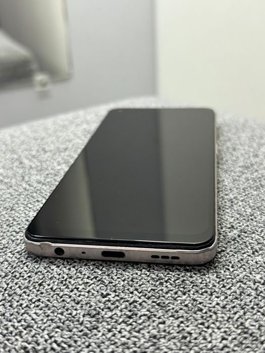 Oppo Reno 7 телефон