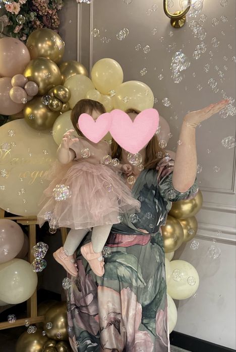 Праздничное платье и туфли для девочки