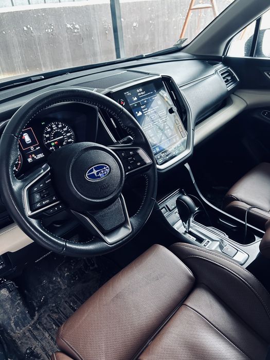 Срочно продам машину Subaru Ascent 2023