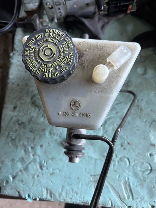 Спирачна помпа Мерцедес w203