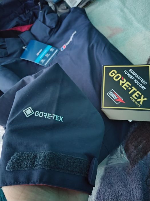 Geaca GORE-TEX femei, Albastru inchis