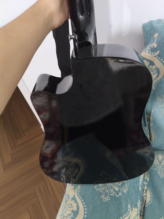 Гитара акустическая