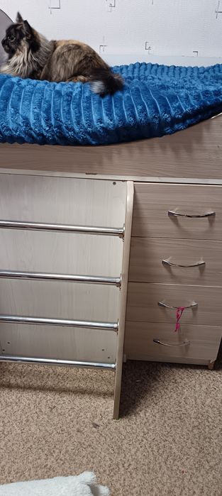 Продам кровать детскую