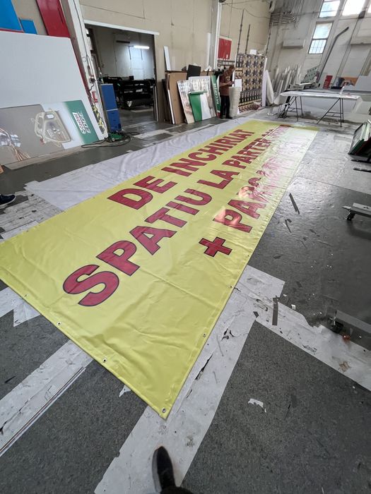 Banner bener benar baner exterior mesaje de vanzare de inchiriat