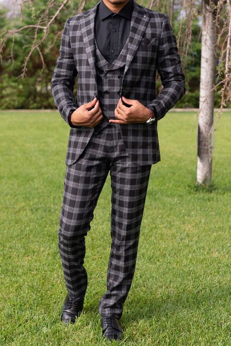 Costum negru vesta, sacou și pantaloni