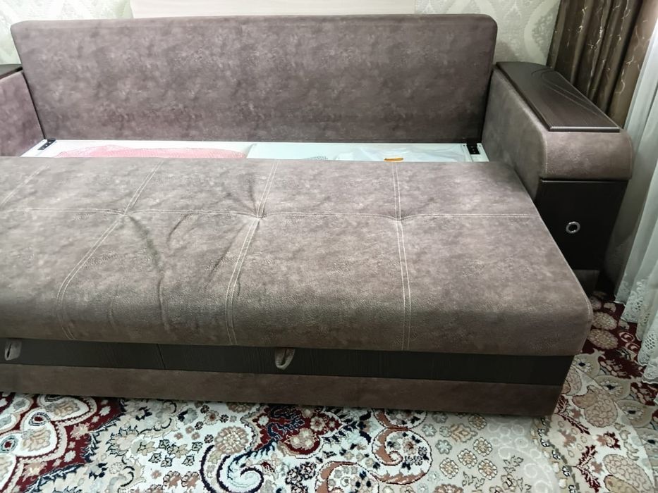 Диван раскладной.