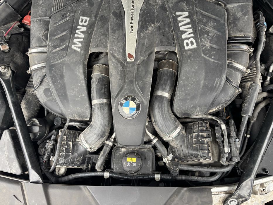 BMW 750i xdrive G11 – цяла на части