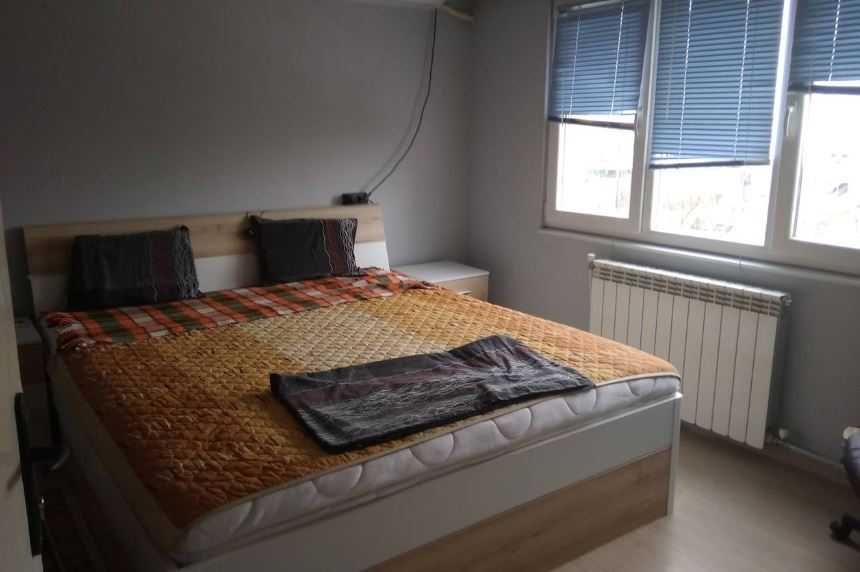 Дава се под наем Тристаен апартамент в Бургас, Изгрев - 70 кв.м за 225 € - Снимка #7