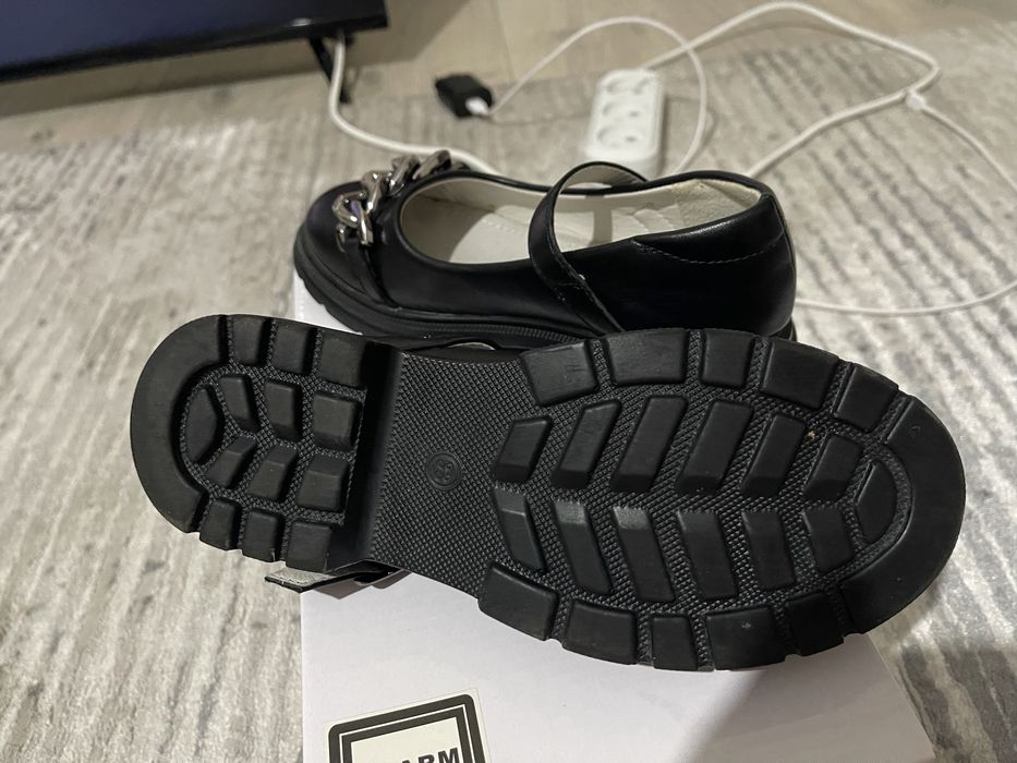 Детская школьная обувь.