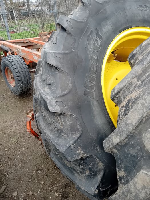 Cauciucuri John Deere cu genti