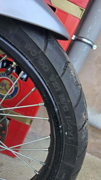 Vând cauciucuri moto Dunlop