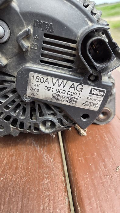 Алтернатор генератор За VW Passat B6