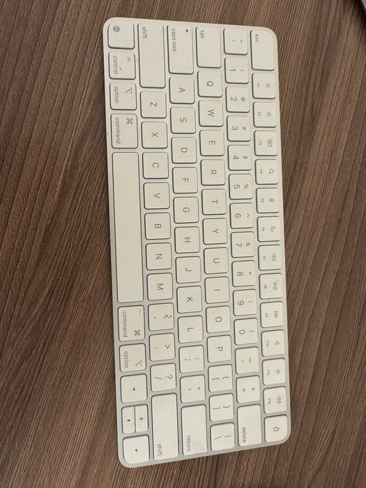 Apple Magic Mouse & Keyboard