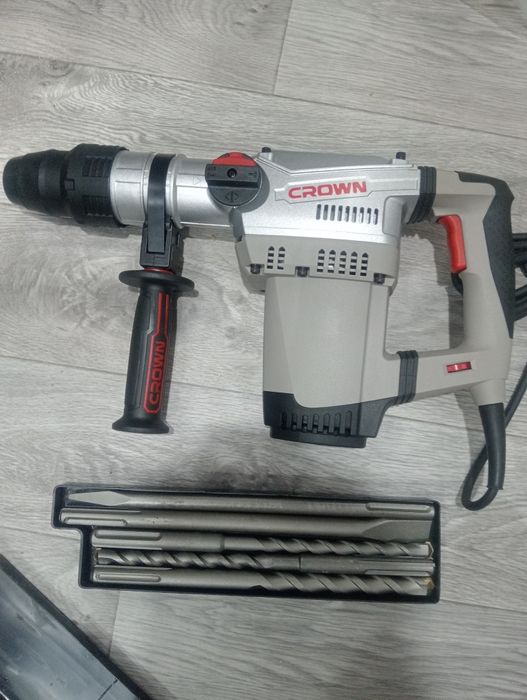 Отбойный молоток, перфоратор