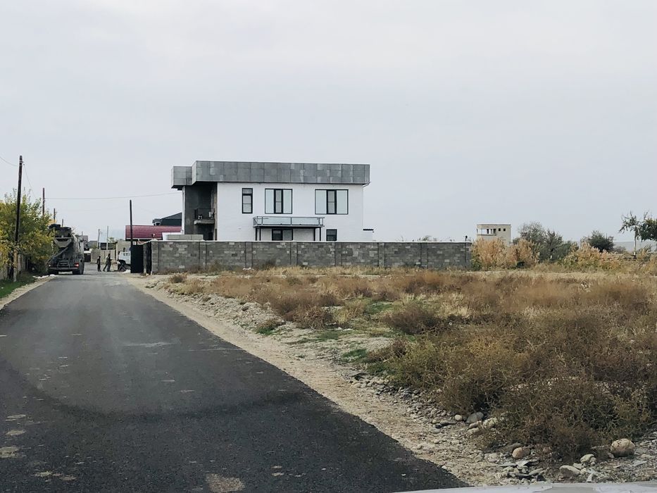 Продам участок землю.