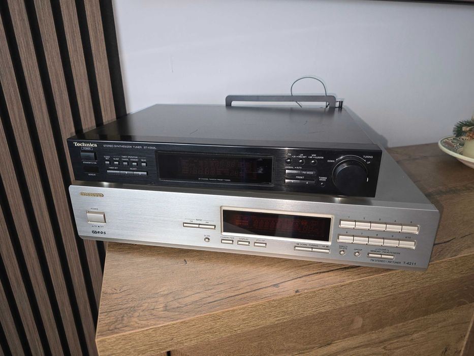 Vand radio Onkyo  T-4211 RDS / Technics ST-X302L