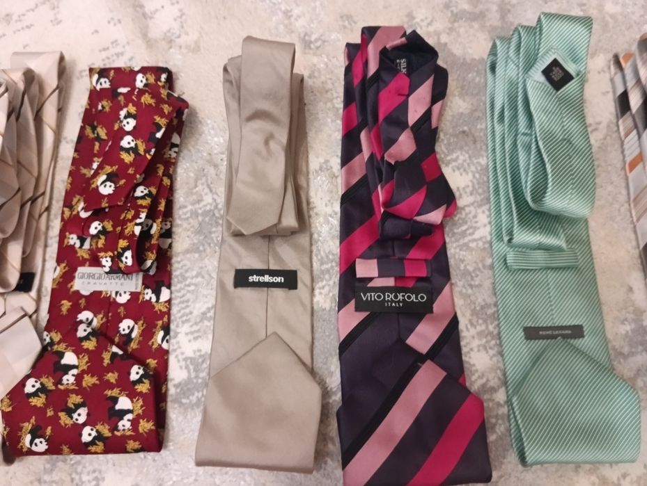 Продам галстуки хорошие бренд.