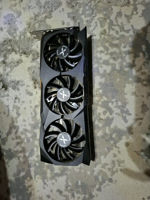 Vand placa video rx 6700 xt 12 gb ram