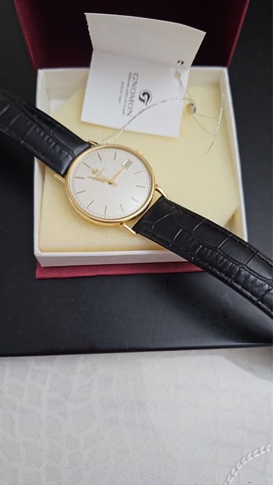 Золотые часы GNOMON