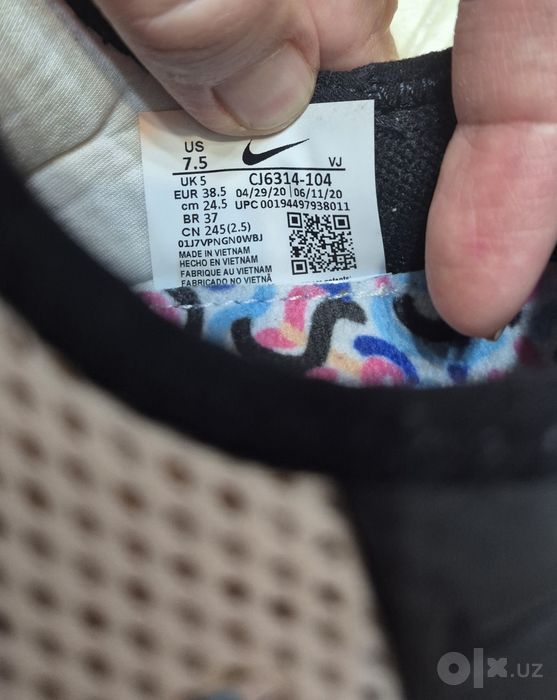 Кроссовки оригинал Nike 38,5
