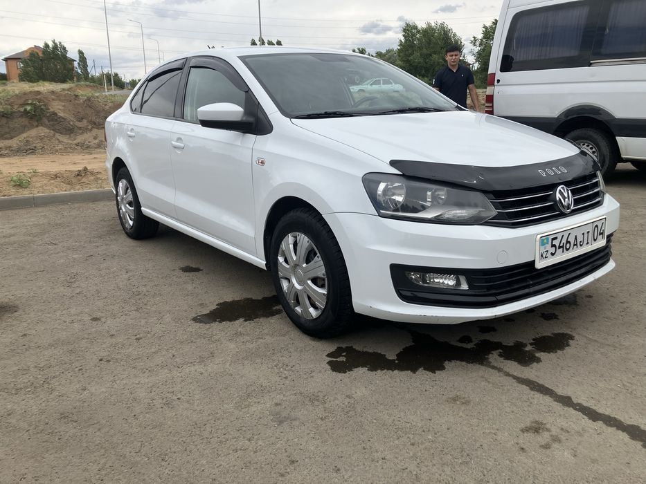 Продаю поло седан 2015