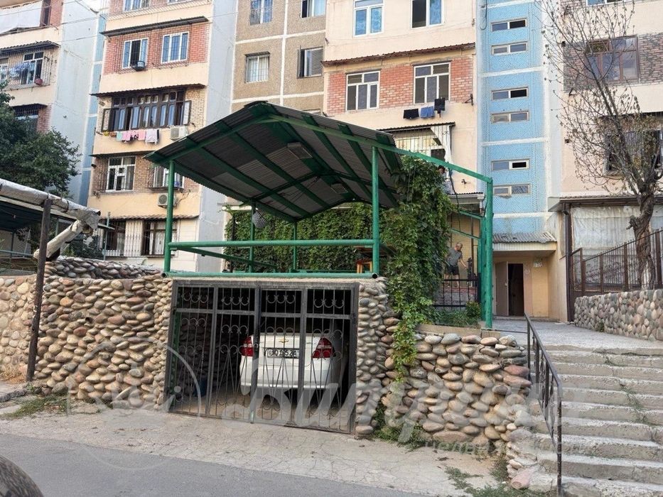 5 комнатная квартира Юнусобод 15, Туркистон метро,