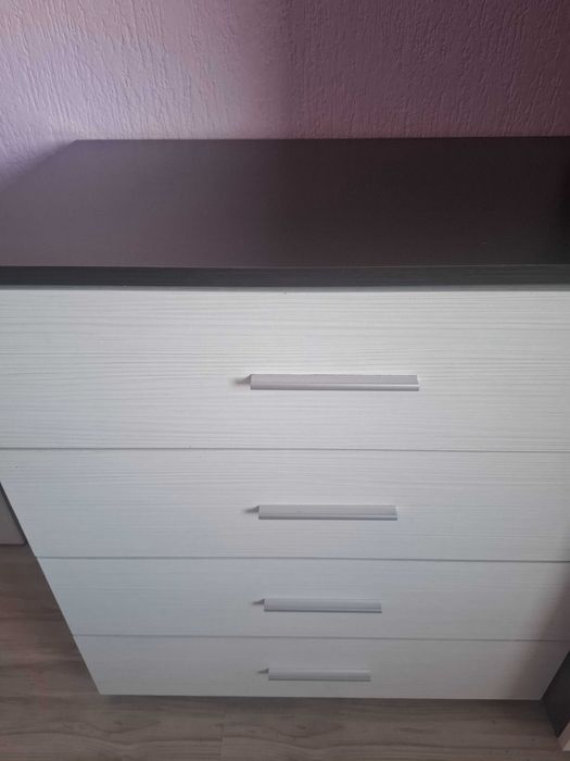 Гардероб и скрин цвят астра и венге + подарък огледало.