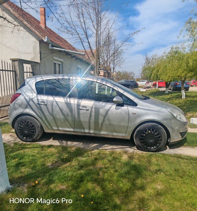 Opel Corsa 1.4 benzină