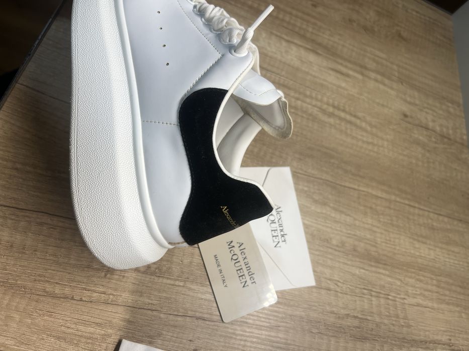 Alexander McQueen White Black 43