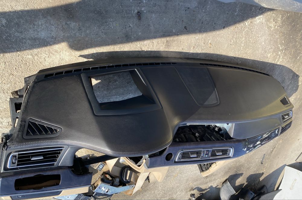 Plansa Bord Cu Head UP Display BMW Seria 7 Pret 3000 lei