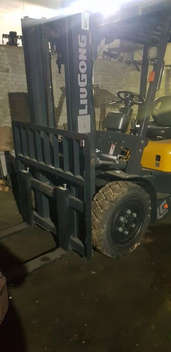 Вилочный погрузчик LIUGONC CPC030